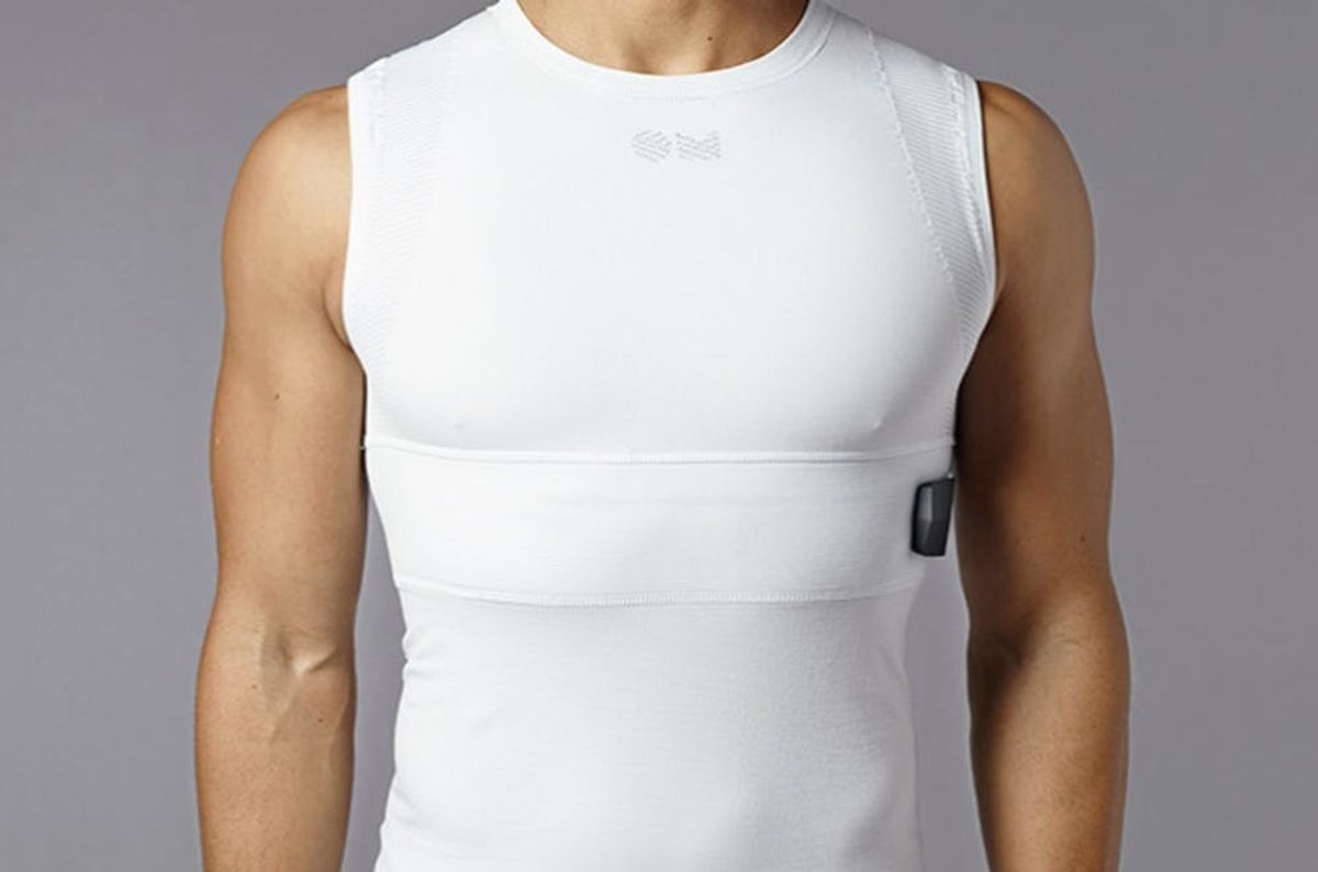 Get Beach Body-Ready With These Smart Workout Shirts