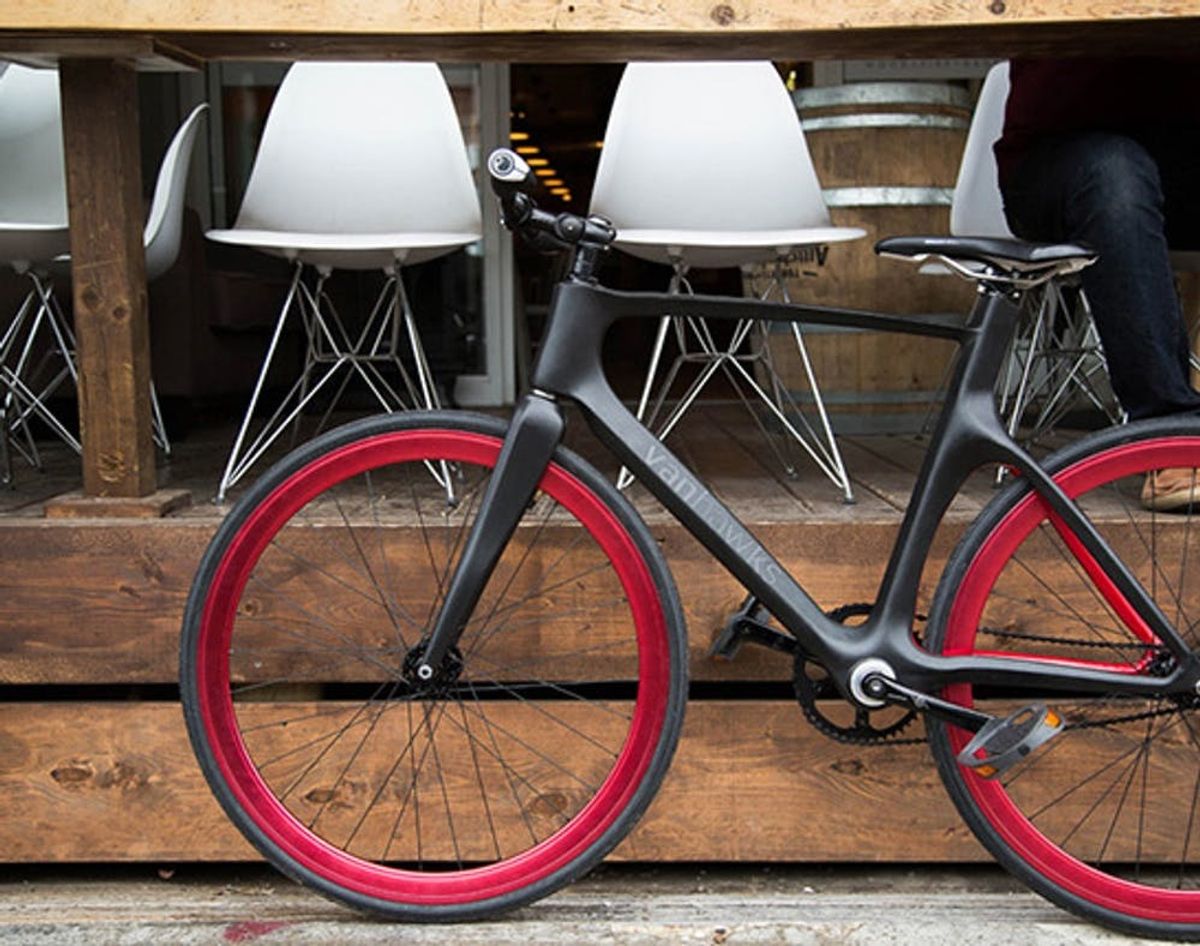 Valour is the World’s First Carbon Fiber Smart Bike