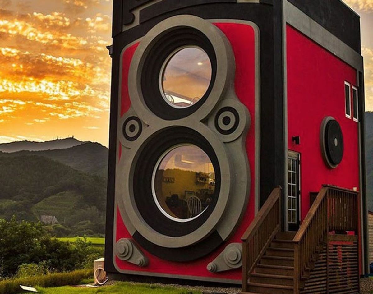 Made Us Look: A Coffee Shop That Looks Like a Giant Camera