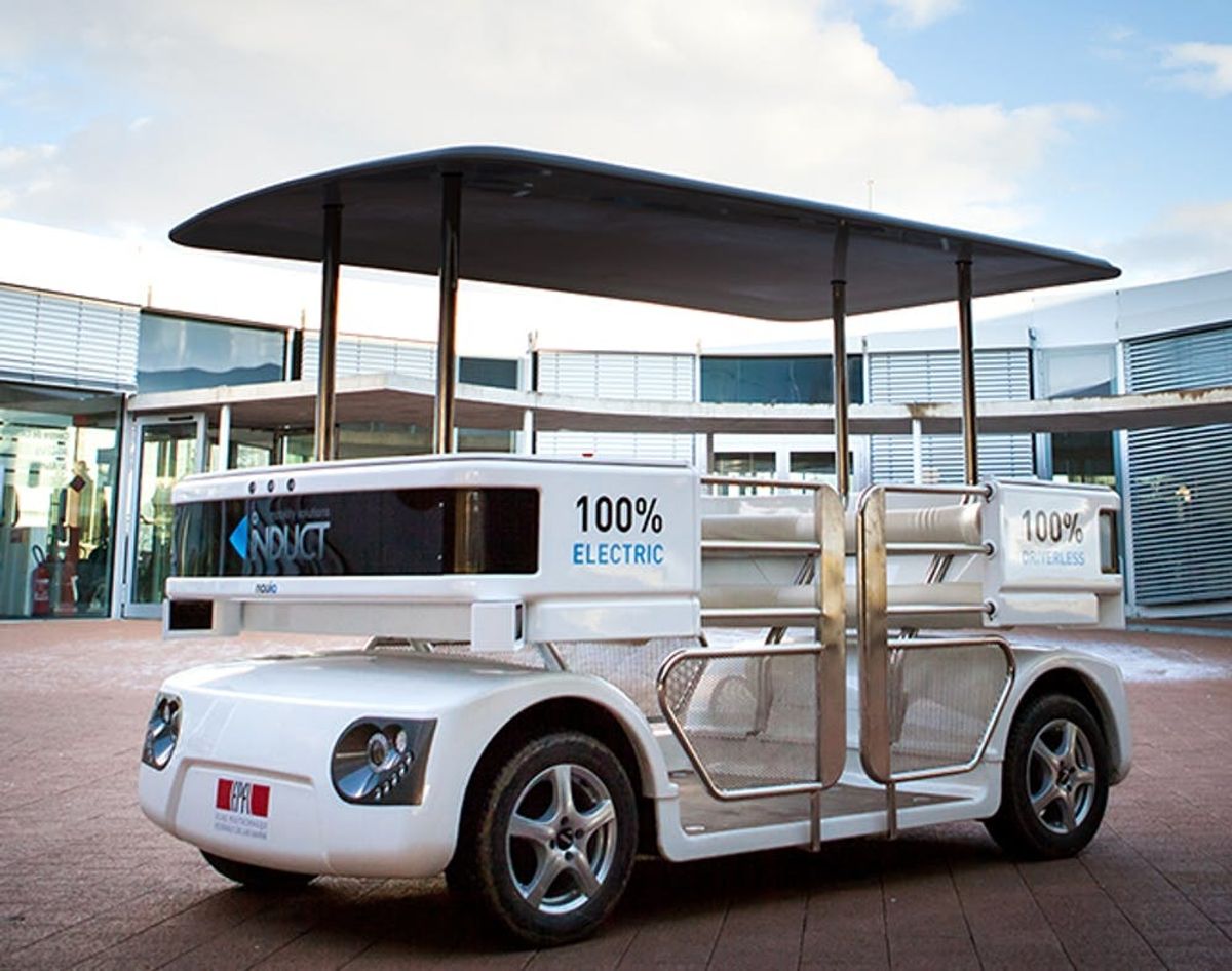 Is This the World’s First Driverless Golf Cart?