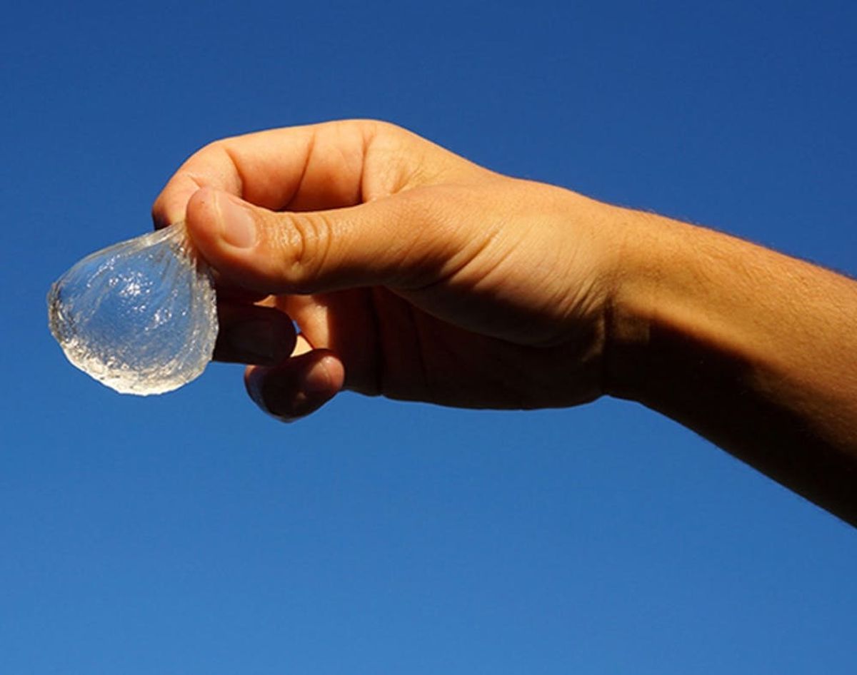 Edible Water Blobs = the Water Bottles of the Future