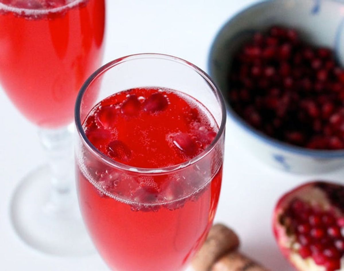 Cocktails for Cupid: Try Our Pomegranate White Tea Fizz