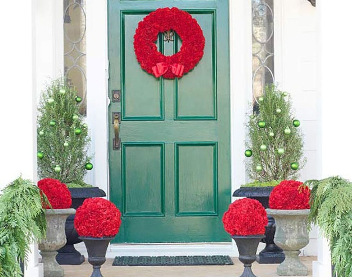 15 Festive Ways to Decorate Your Front Door