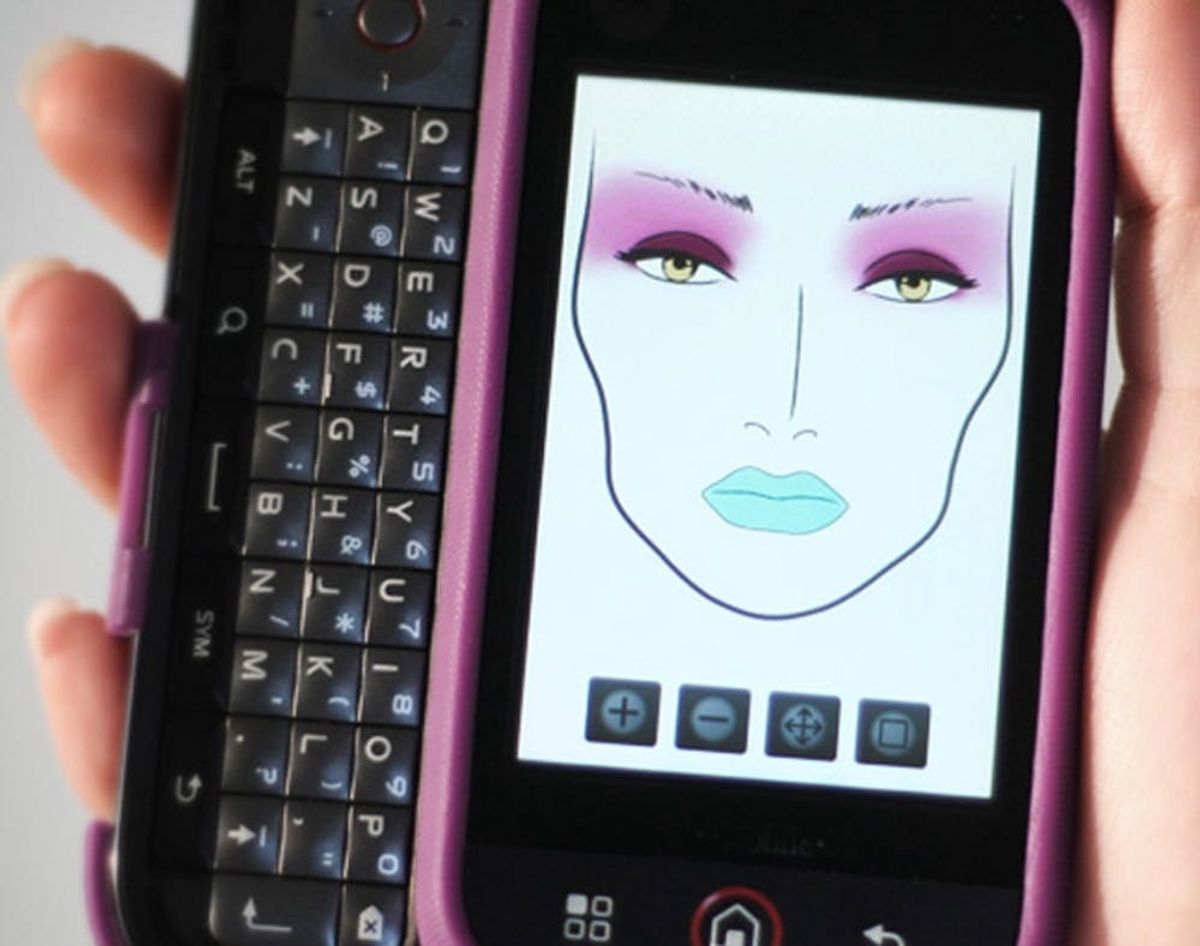 Give Yourself a Virtual Makeover with These 3 Beauty Apps