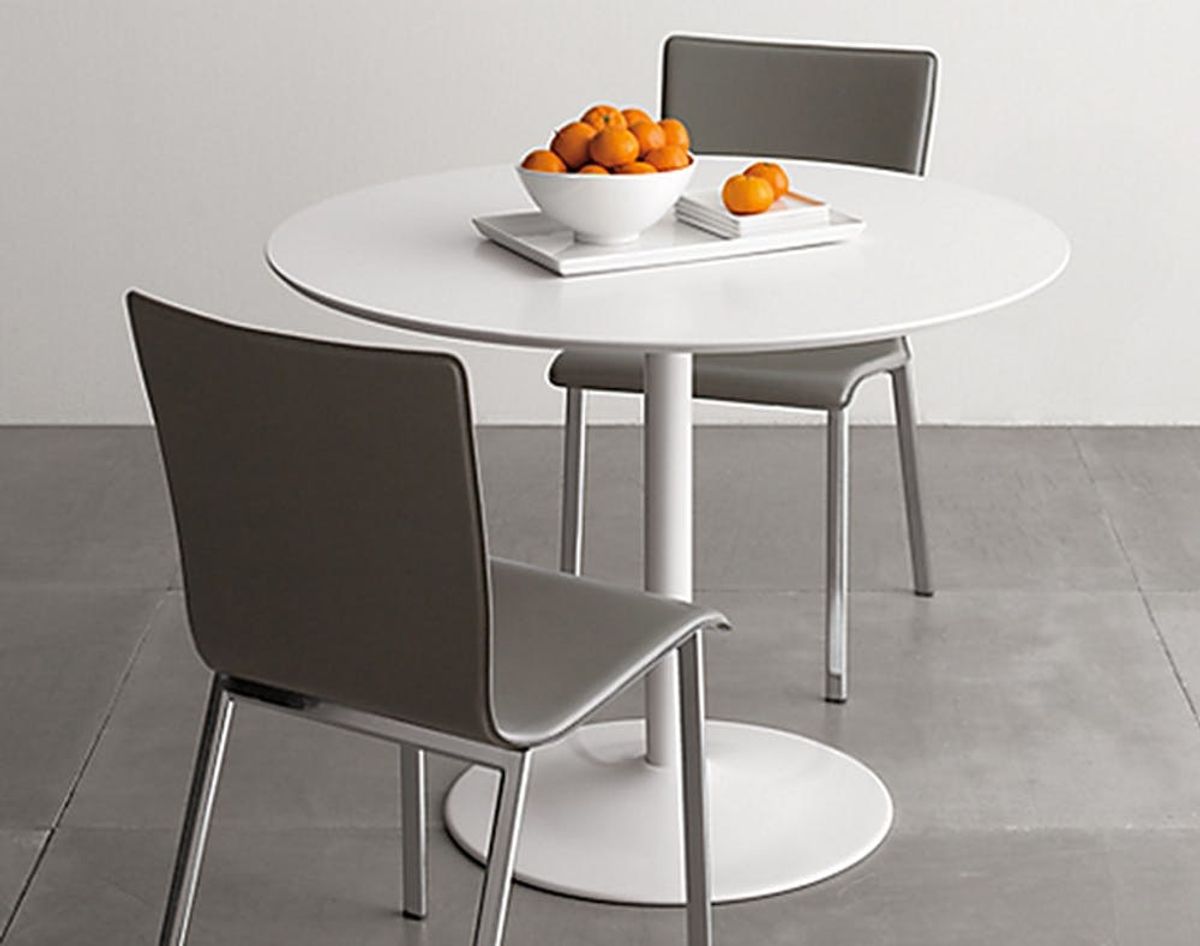 10 Space-Saving Dining Tables
