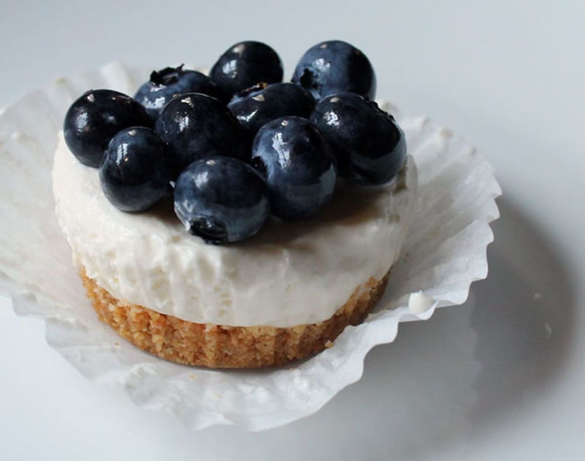 No-Bake Blueberry Cheesecake Cupcakes!