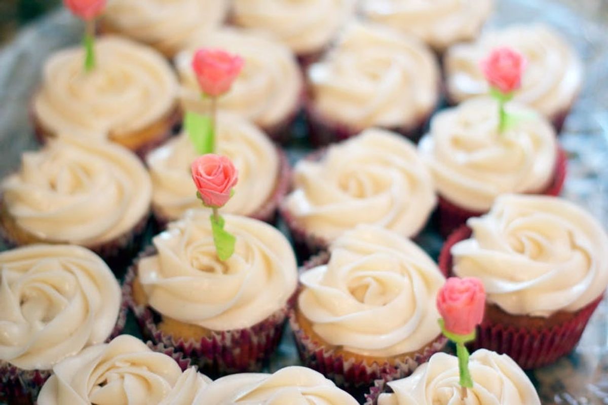 Yummy Rosewater Cupcakes + DIY Rose Cupcake Toppers