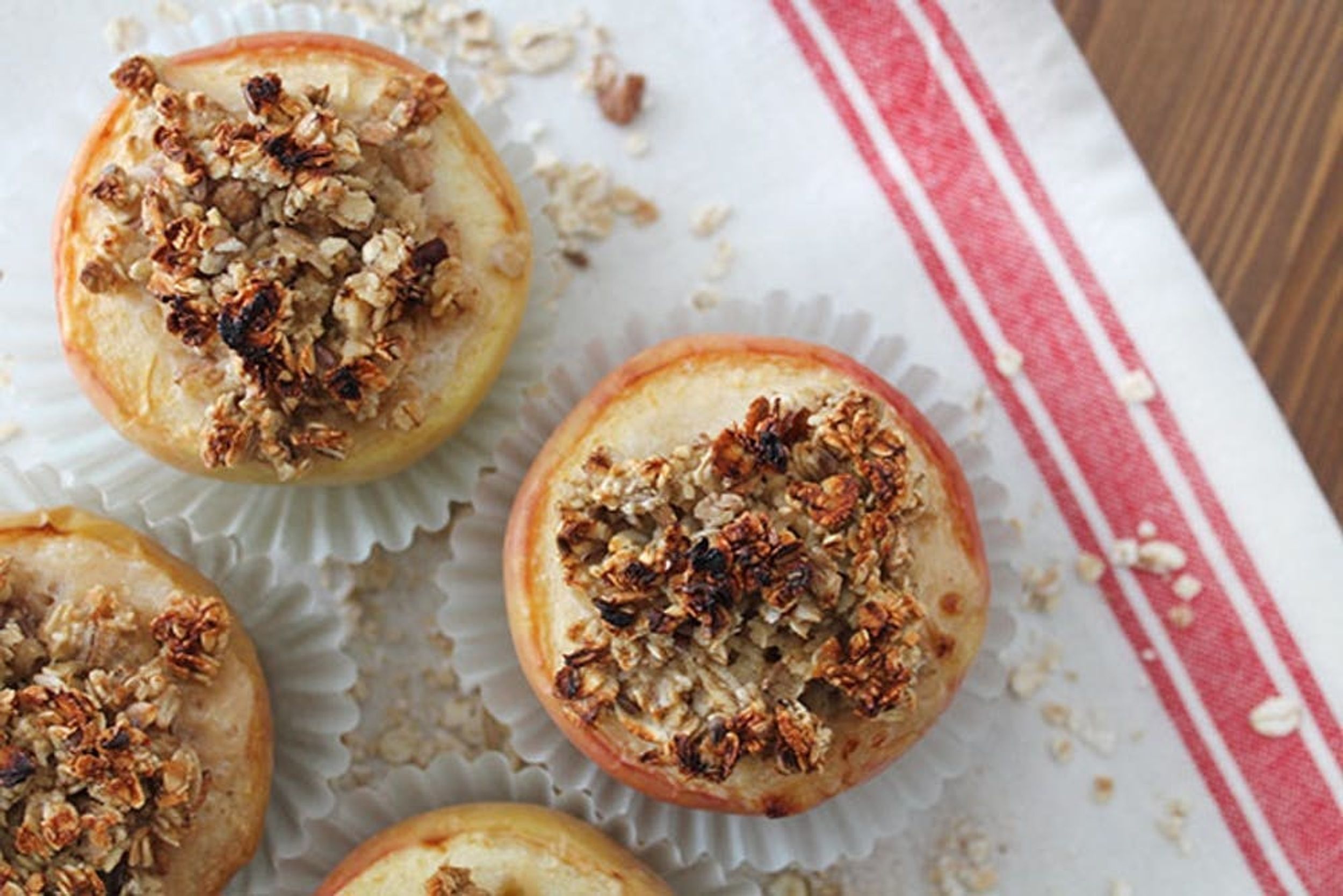 A Twist on Breakfast: Baked Oatmeal Apple Cups