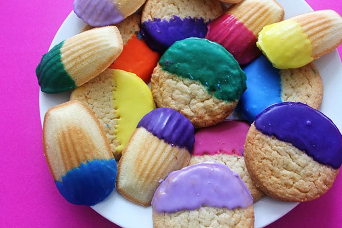 Color Block Your Sweets: Dip Dye Cookies