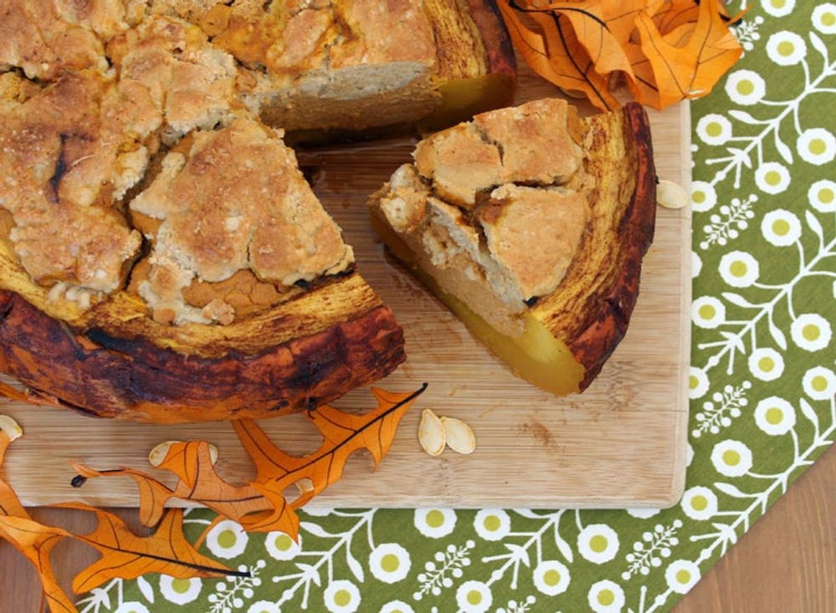 Pumpkin Pie Cobbler… in a Pumpkin!