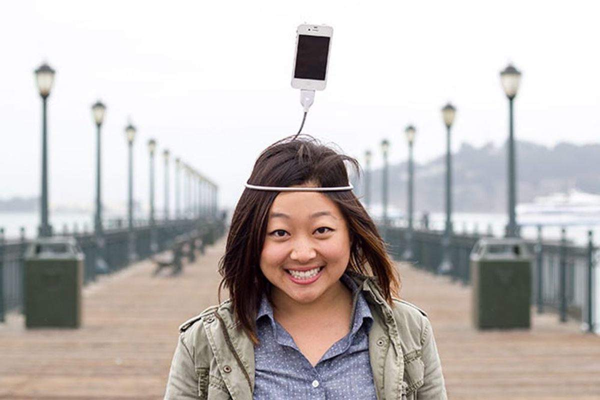 The Bobine Combines the Tripod and the Charger in One