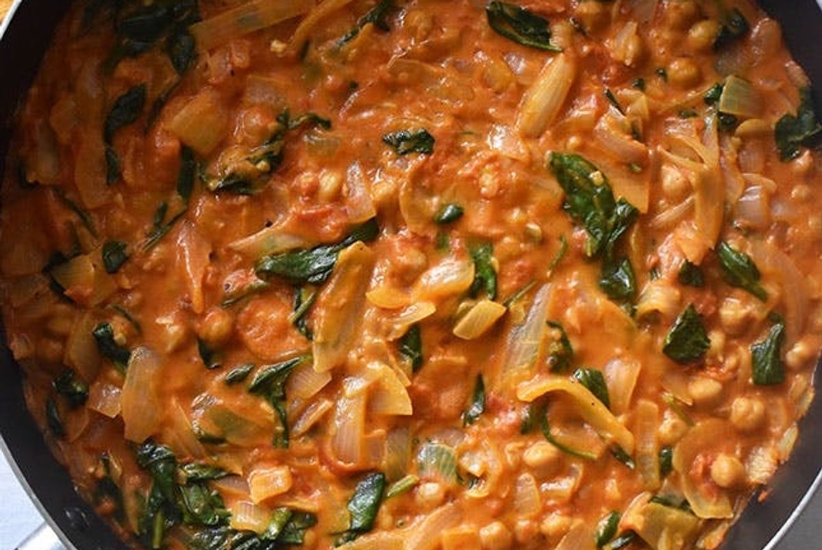 The Easiest, Cheapest, Yummiest Vegan Curry Recipe You'll Ever Make