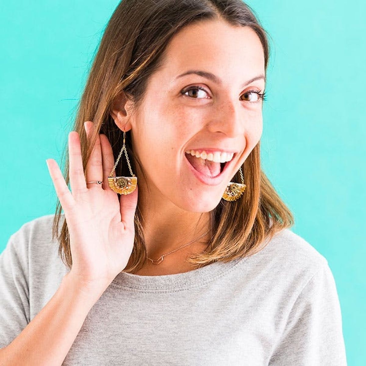 This Woman’s Earring Hack Will Blow Your Mind