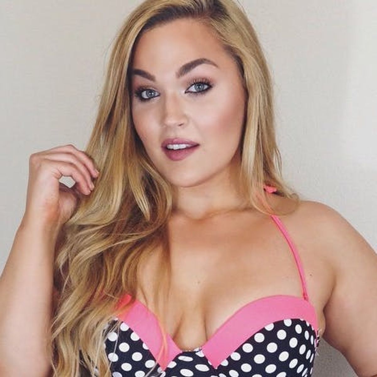 This YouTuber’s Response to Anti-Plus-Size Comments Is Inspiring