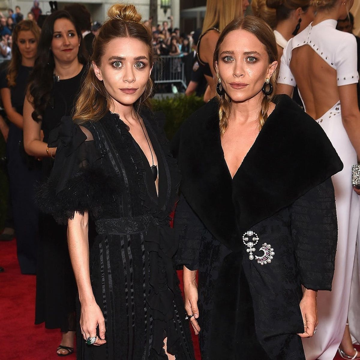 5 Ways to Look like You’re Dressed in the Olsen Twins Clothing Label for a LOT Less