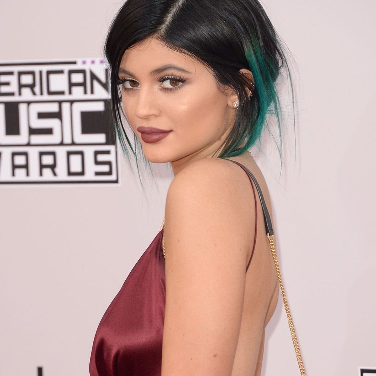 How You Can Own Kylie Jenner’s Clothes AND Donate to a Good Cause