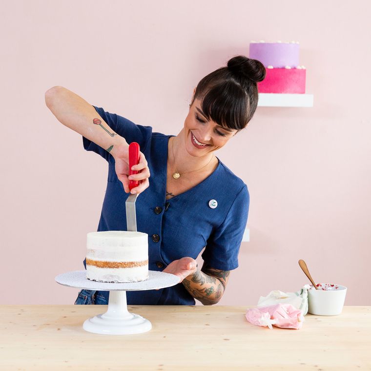 Going Stir Crazy? Take Our Cake Decorating Class for Free! - Brit + Co