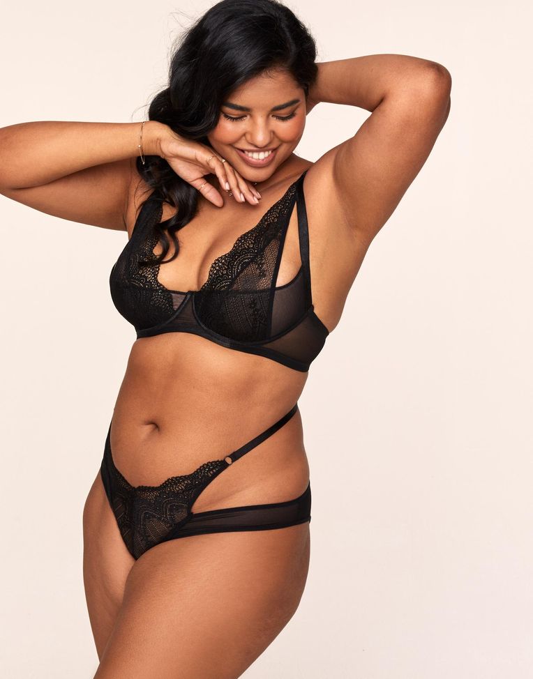 Experts offer a guy's guide to sexy Valentine's lingerie