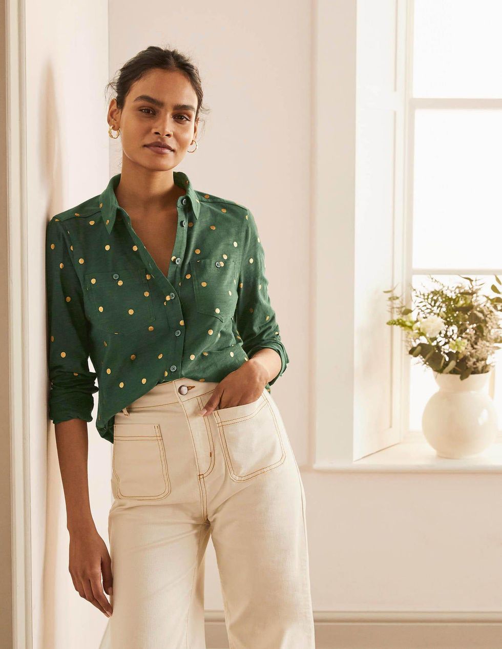 20 of the Prettiest Tops We're Eyeing For Spring - Brit + Co