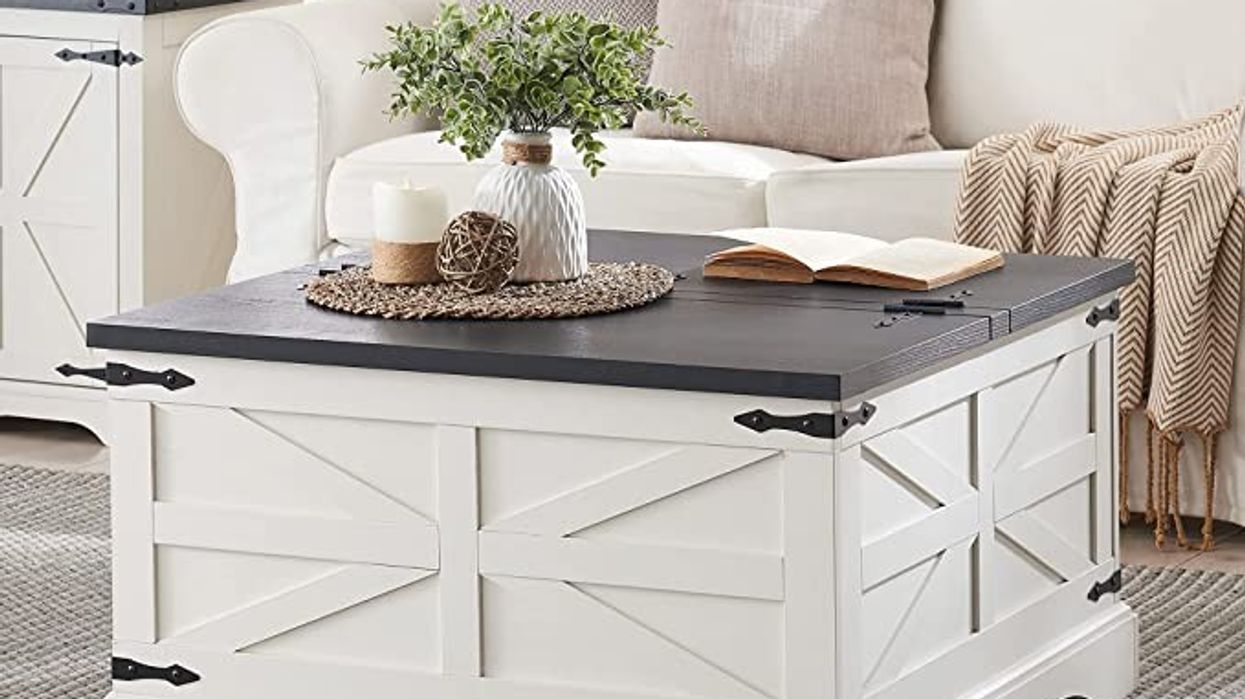 The Messy Girl's Handbook To Easy And Effective Organization