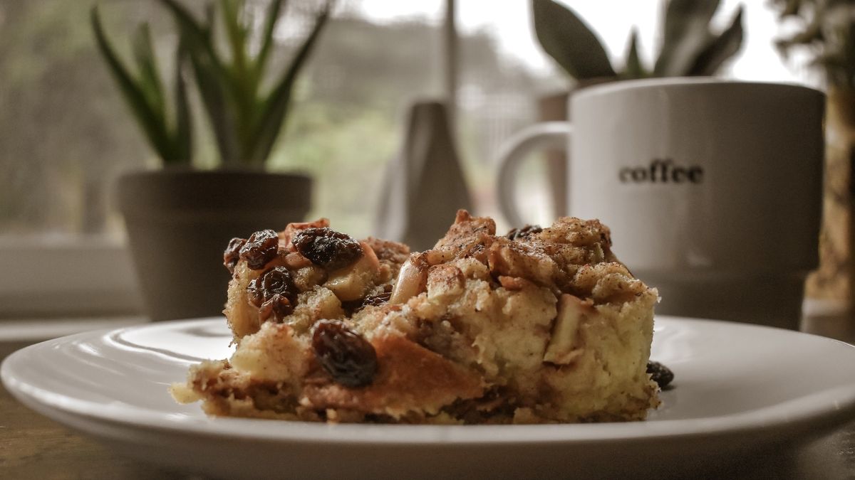 Our Favorite Foolproof Bread Pudding Recipe For A Decadent Dessert