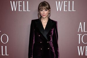 taylor swift book all too well premiere