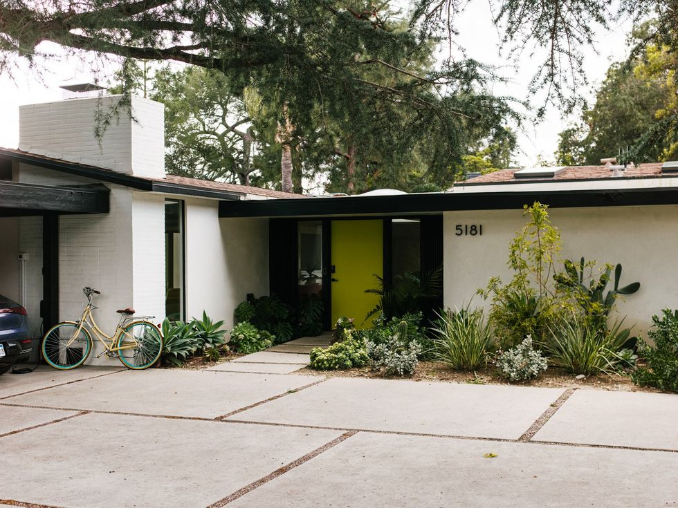 10 Interior Design Trends From This Mid-Century Home