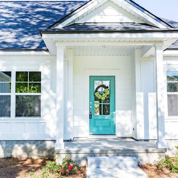 5 Worst Front Door Paint Colors For Your Home’s Curb Appeal