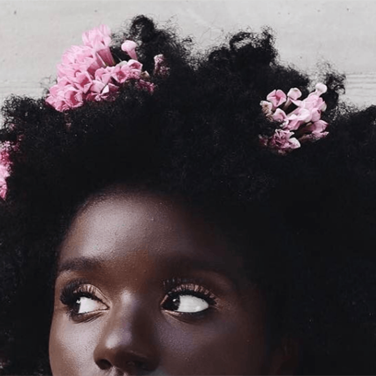 8 Floral Hair Accessory Ideas That Are Totally Spring