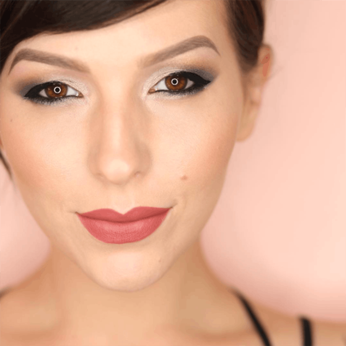 This Instagram Eyeshadow Trend Is Glamorous AF