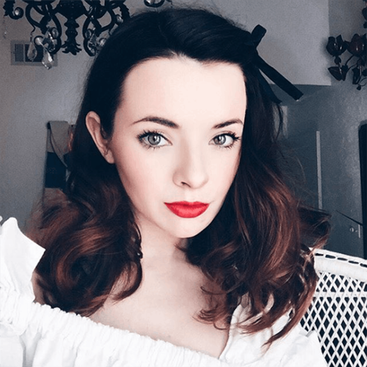 This Minimalist Makeup Trend Is Blowing Up Instagram