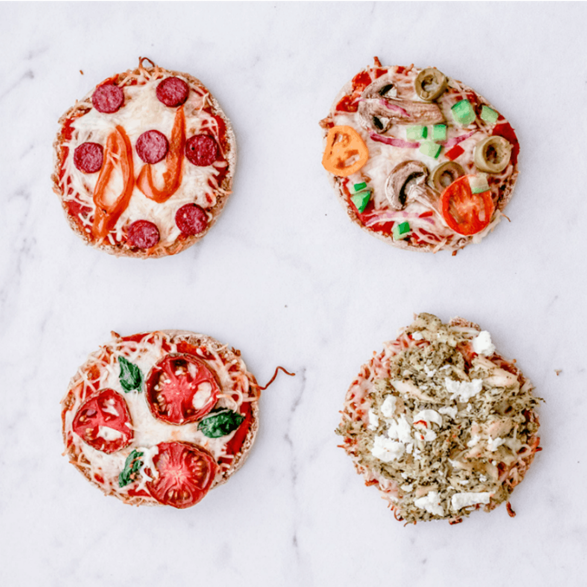 Cheap and Easy: This Game Day Mini Pizzas Recipe Will Please Everyone
