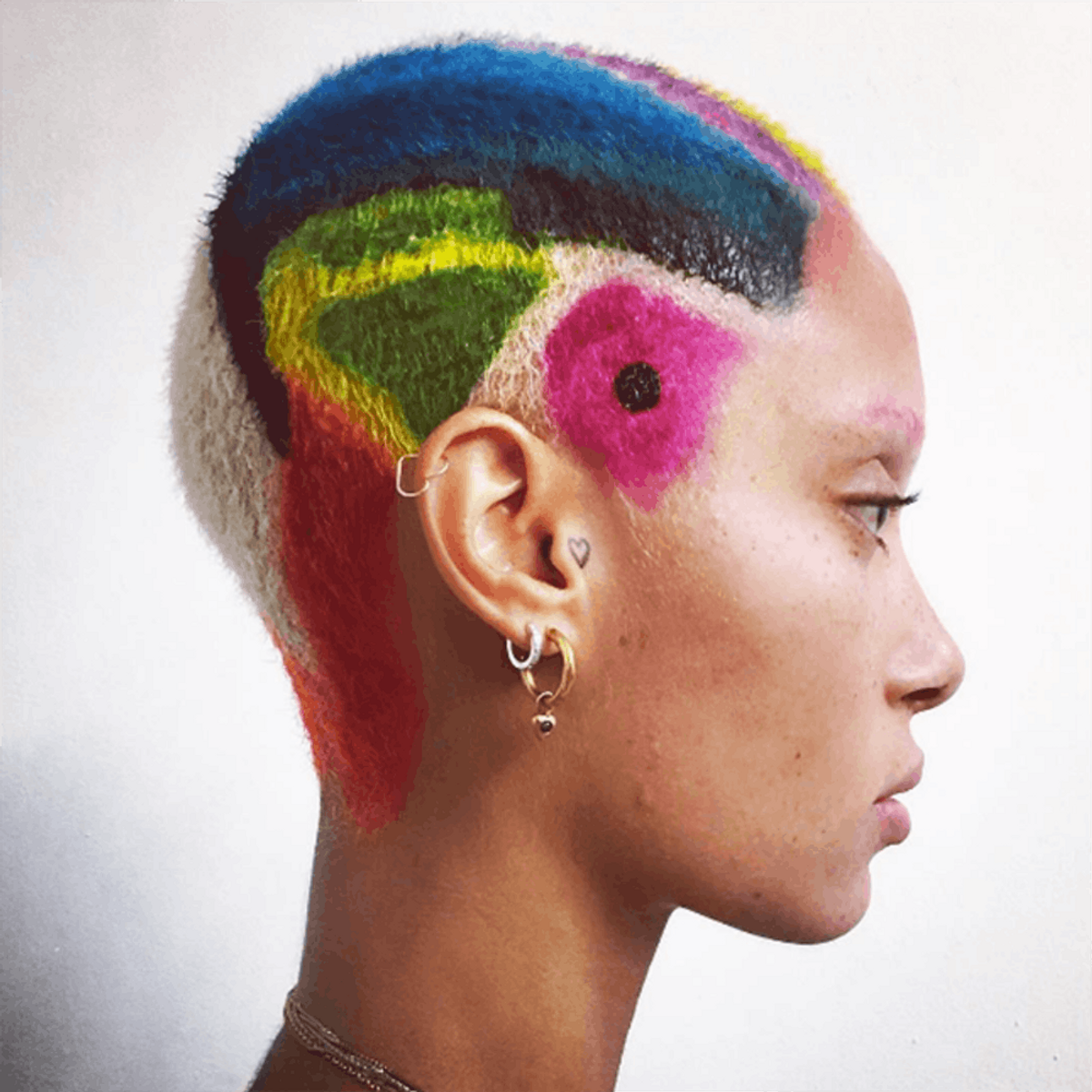 How to Wear the Graffiti Hair Trend for Summer Concerts