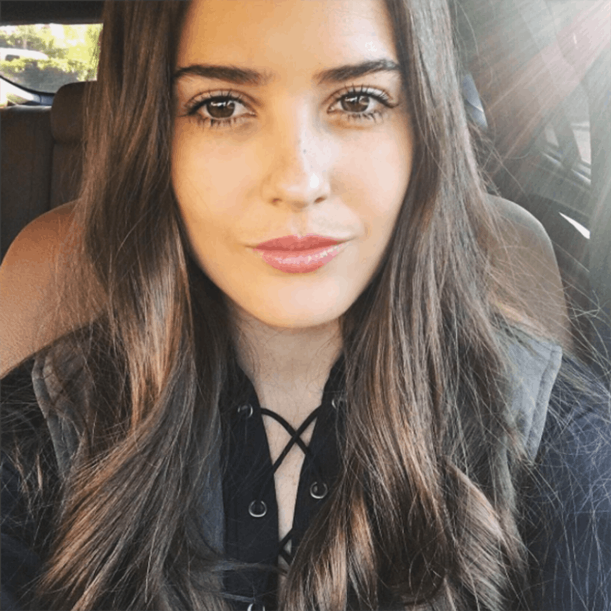 The Makeunder Beauty Trend You Need to Try Right Now