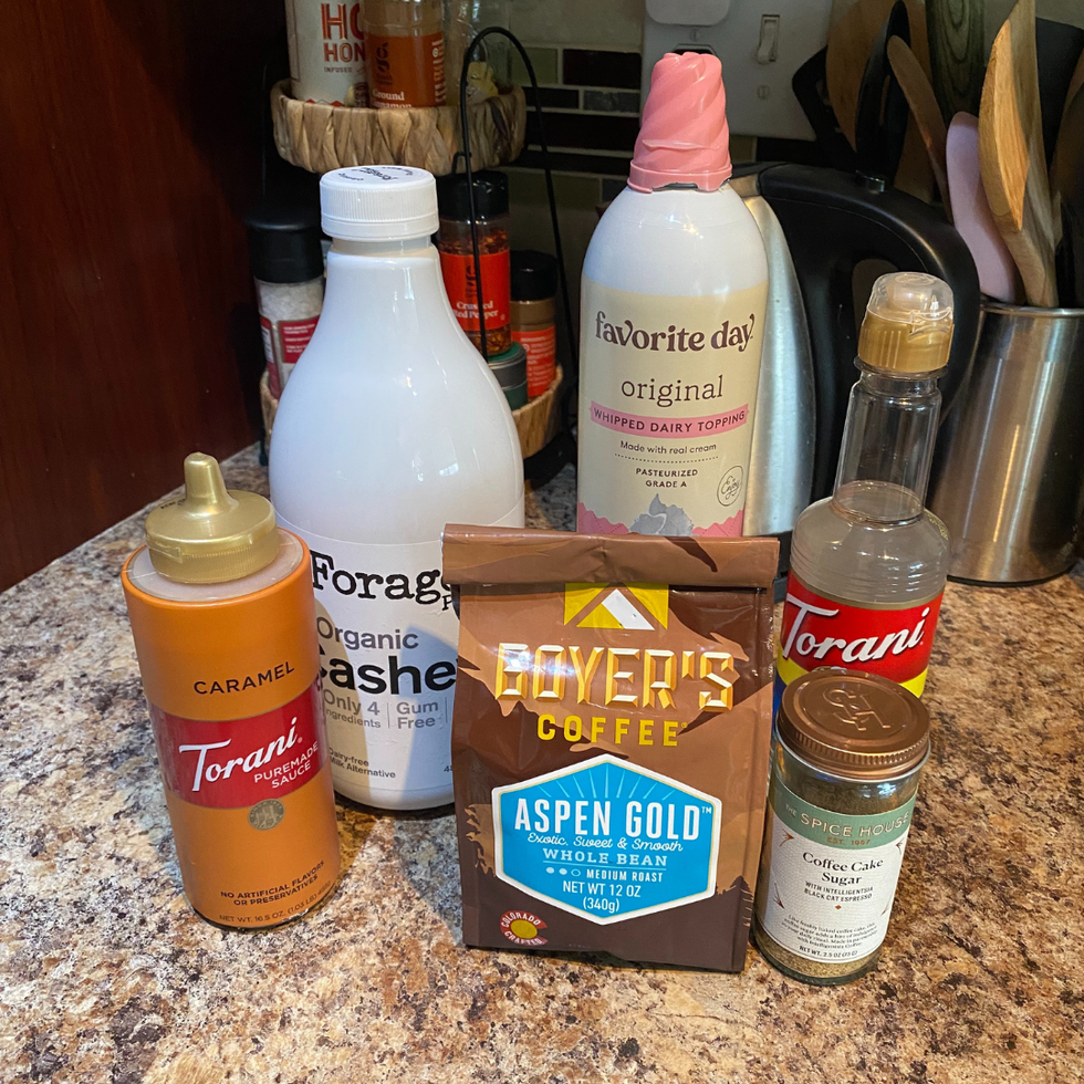 ingredients to make the starbucks caramel brulee latte recipe