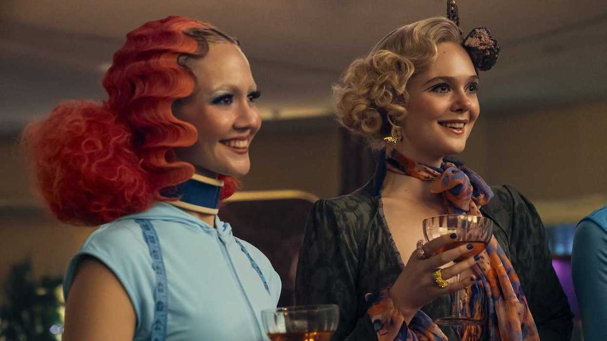 iris apatow and elle fanning