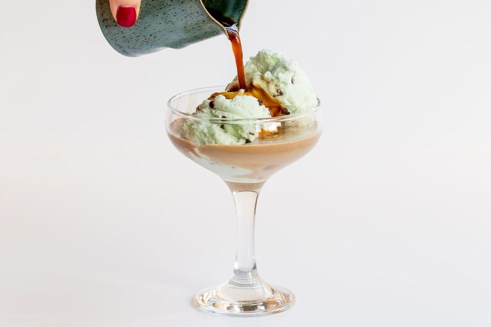Irish Cream Affogato with Mint Choc Chip Ice Cream Instructions-3