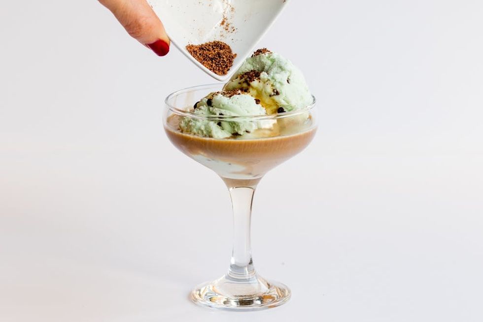 Irish Cream Affogato with Mint Choc Chip Ice Cream Instructions-4