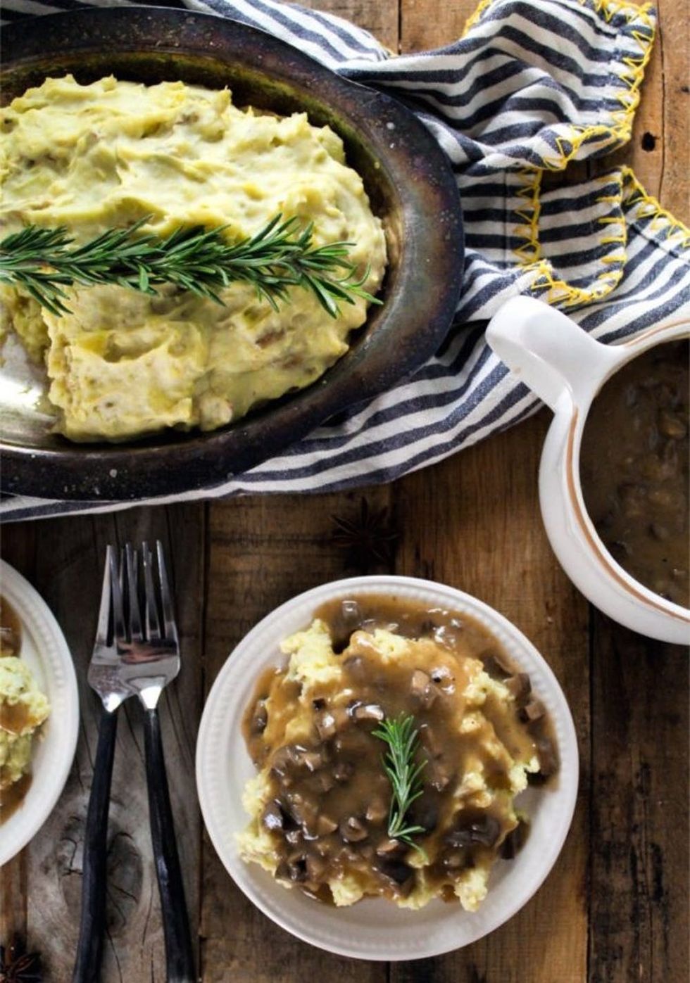 j vegan-mashed-potatoes-and-gravy-322 Vegan Soul Food Recipes