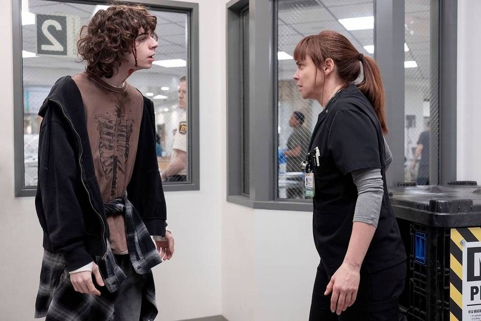Jackson Kelly and Fiona Dourif in 'The Pitt'