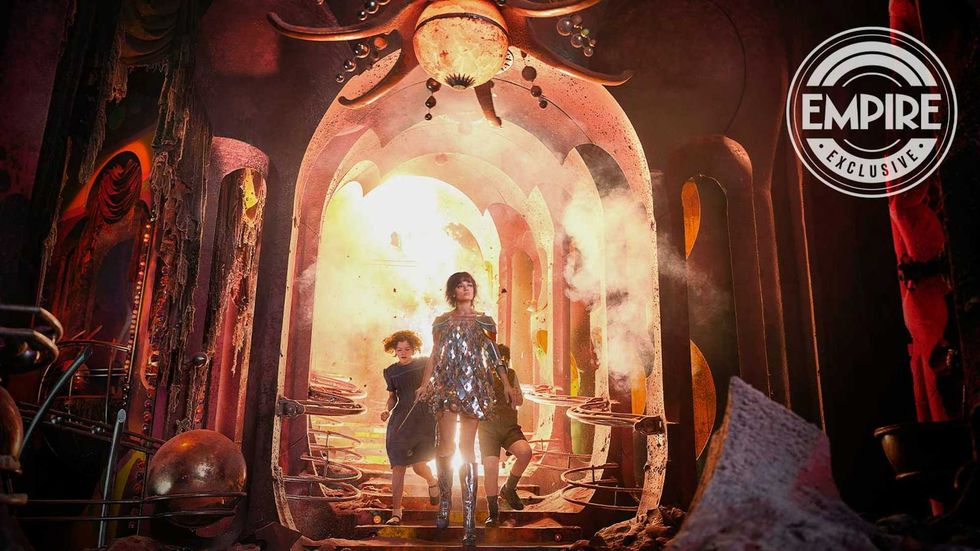 jadis walking around charn