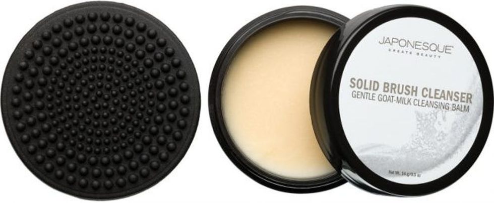 japonesque-solid-brush-cleanser