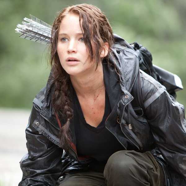 jennifer lawrence as katniss in the hunger games