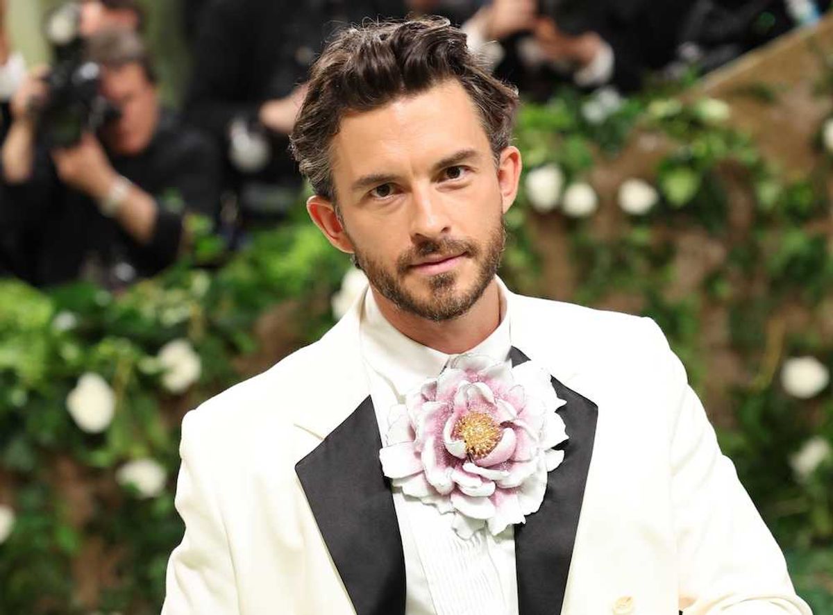 jonathan bailey people sexiest man alive 2025