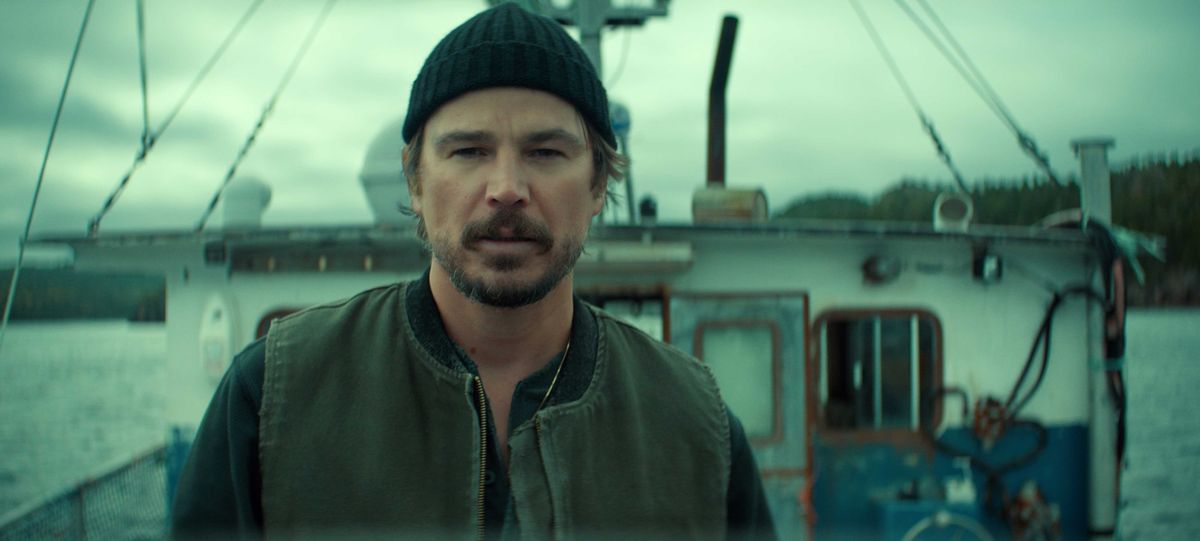 josh hartnett in below on netflix