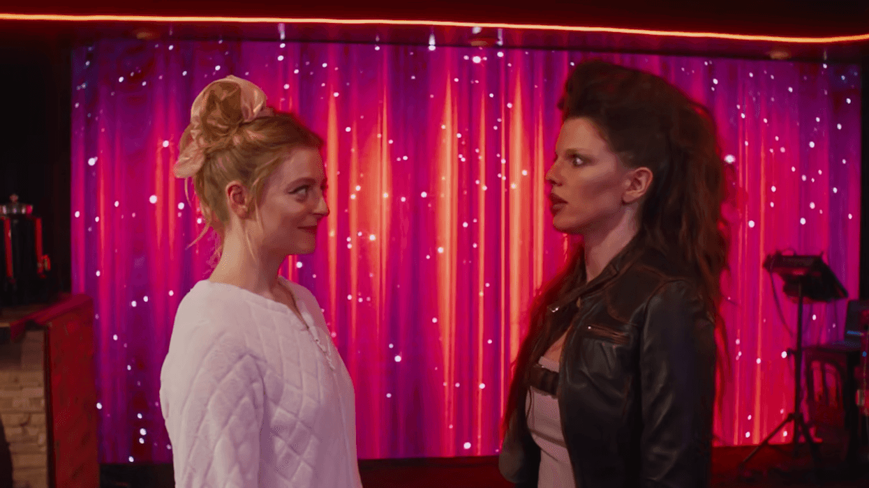 julia fox in idiotka