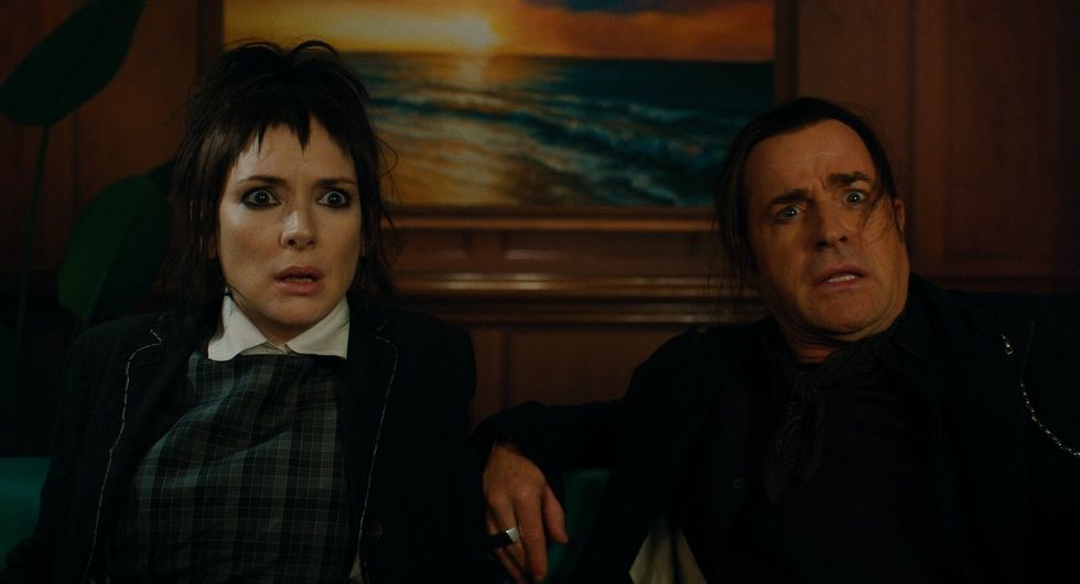 justin theroux and winona ryder in beetlejuice 2