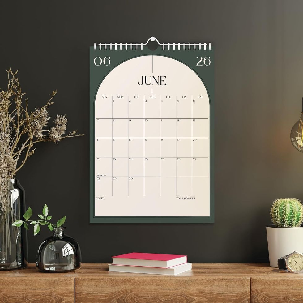Karto Vertical 2025 Wall Calendar
