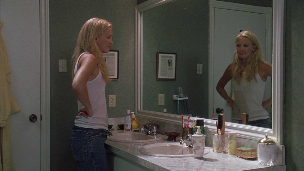 kate hudson in a bathroom in staten island