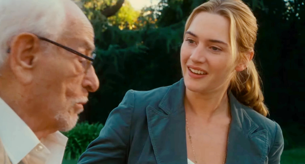 kate winslet as iris and Eli Wallach as arthur
